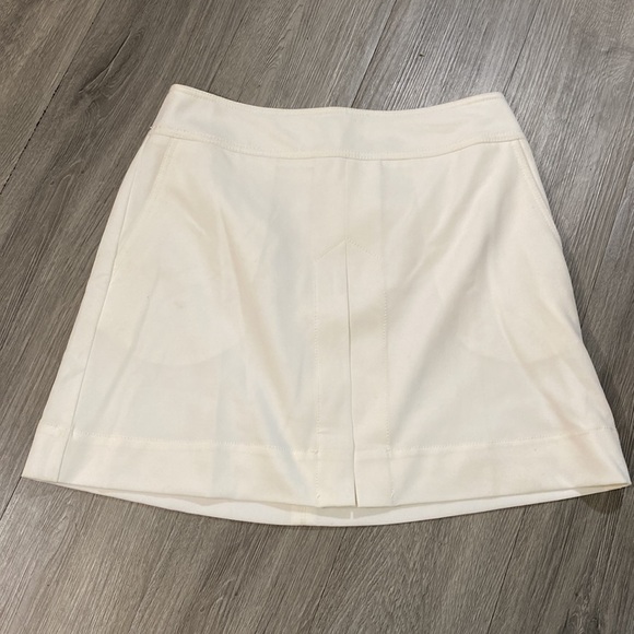 Valette White Lined Single Center Pleat A-Line Mini Skiet size 8 - Picture 6 of 7